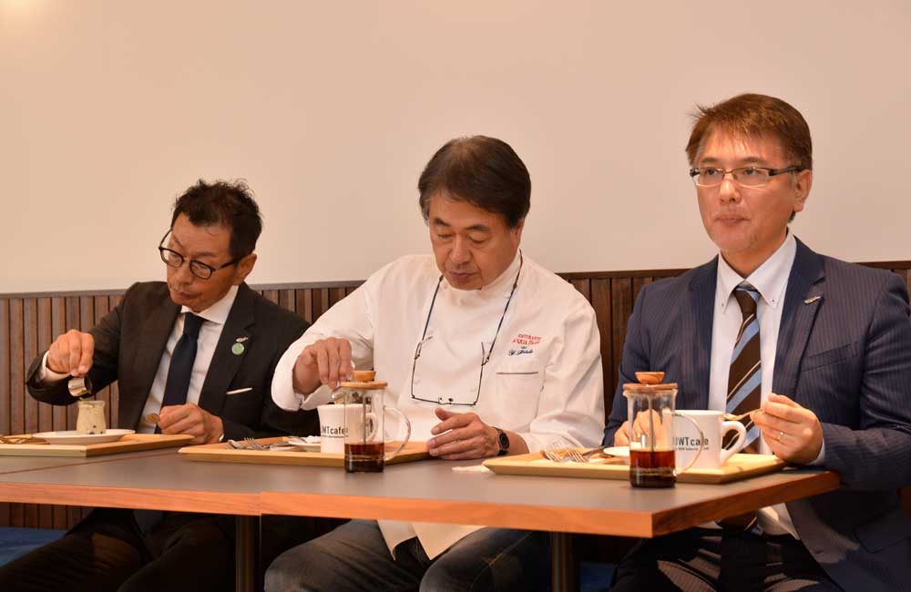 左から石川社長、日髙シェフ、藤井COO