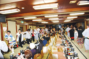 2008年6月に1回目が開催された「JWティーファン交流会in箱根」の様子